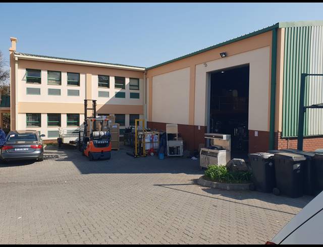 893M² WAREHOUSE SOLD IN LINBRO PARK